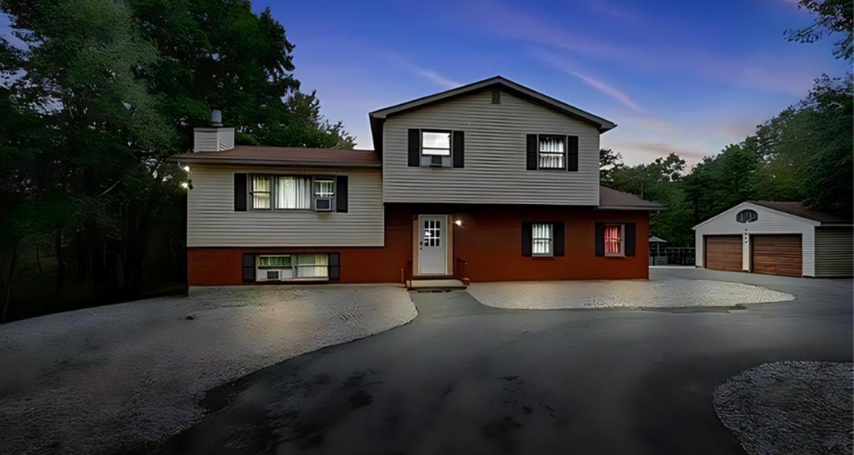 Peaceful Pocono Home With Hot Tub, Gym, & Office Long Pond Exterior photo